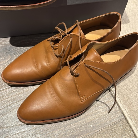 TWO pairs of Italian leather loafers - Everlane - 9 - Picture 2 of 8